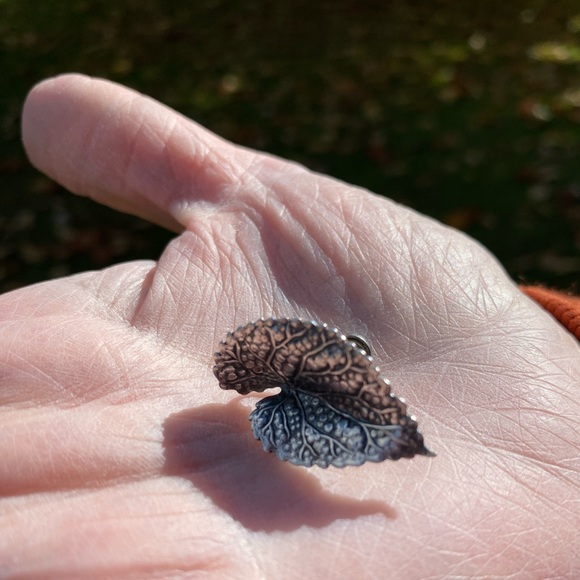 Sterling Leaf Screwback Earrings - Picture 3 of 7